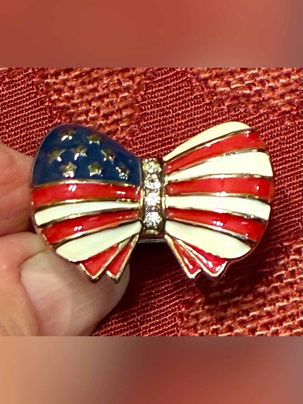 Avon Patriotic Bow Ring American Flag Rhinestones Adjustable Size 7 Original Box